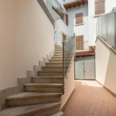 Apartman La Casa Del Borgo Con Parcheggio *