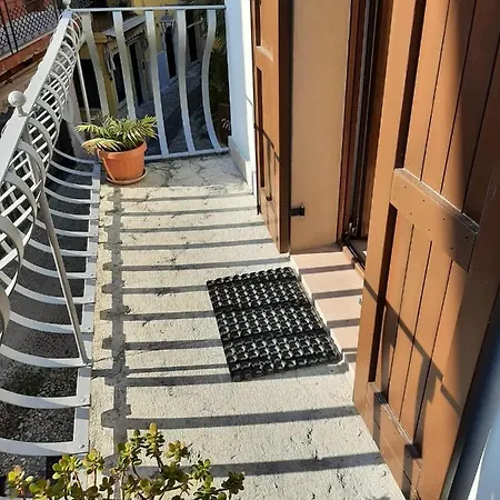 La Casa Del Borgo Con Parcheggio Apartman